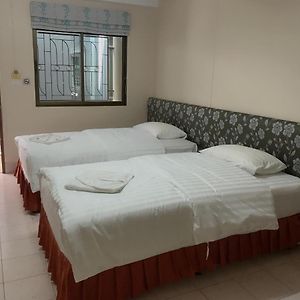 Standard Zimmer mit zwei Einzelbetten